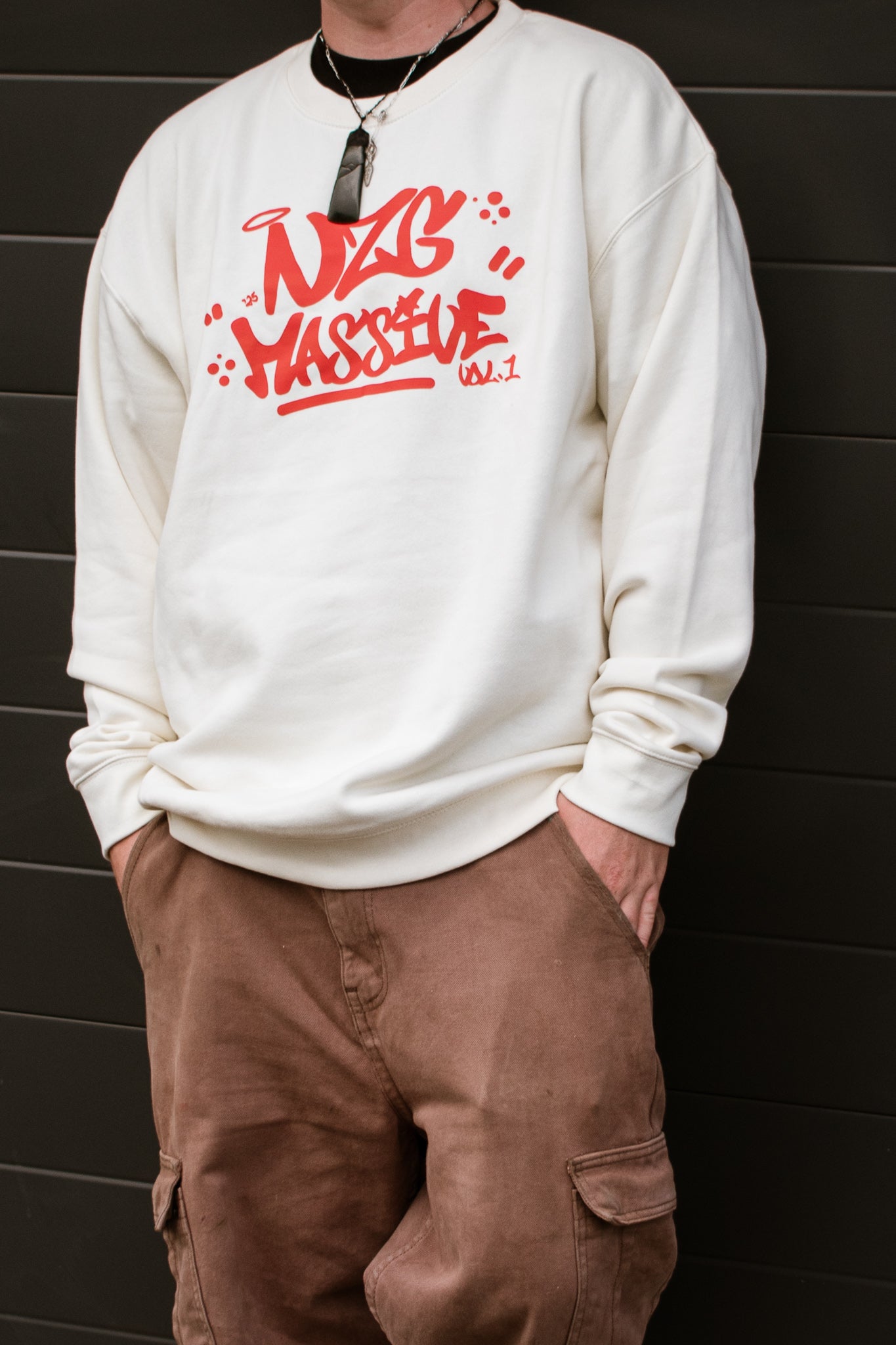 NZG Massive Crew - Bone/Red