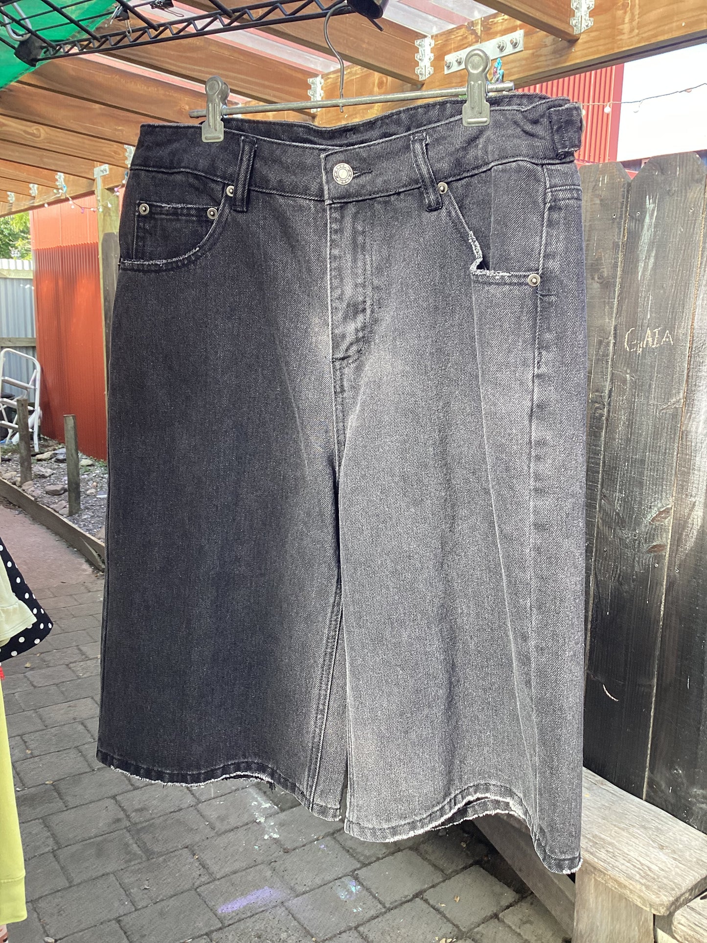XXII 3/4 Denim Shorts